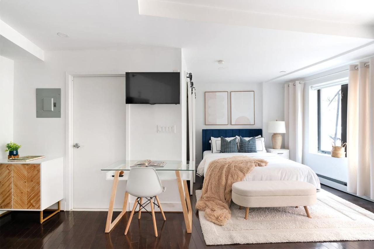809-2b New Bldg Jr Columbus Circle Balcony Wd * Nova York