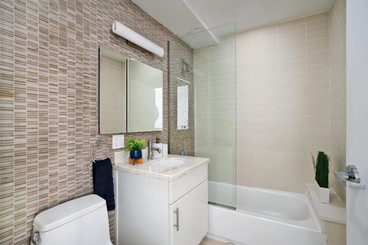 809-2b New Bldg Jr Columbus Circle Balcony Wd Apartamento *