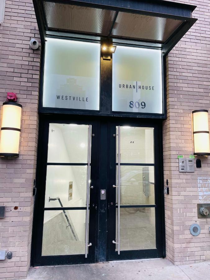 809-2b New Bldg Jr Columbus Circle Balcony Wd * Nova York
